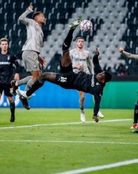  蒙彼利埃边路传中精准，头球攻门连番得手