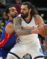  莫兰特复出砍下高分灰熊主场大胜马刺止住连败