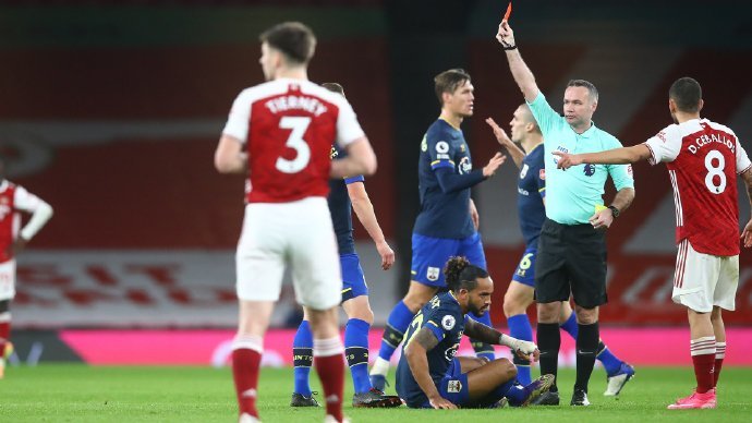 美因茨中场核心伤愈回归,助力球队终结连败颓势  美因茨中场核心伤愈回归,助力球队终结连败颓势